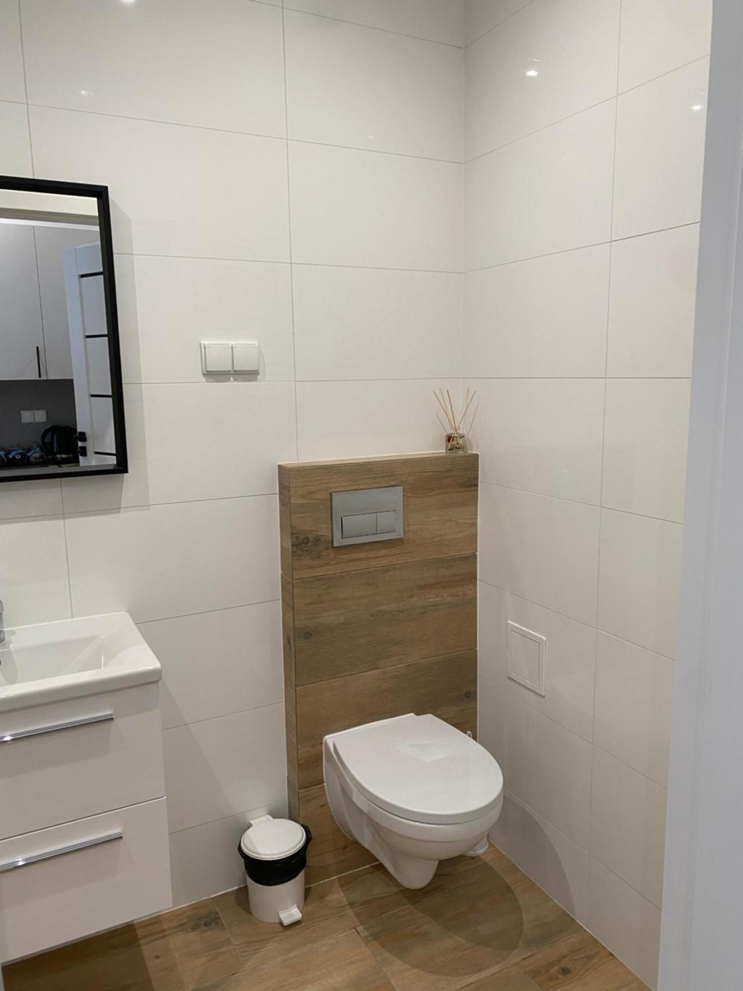 Kawalerki Basi Przy Dabrowskiego 22 Katowice Extérieur photo